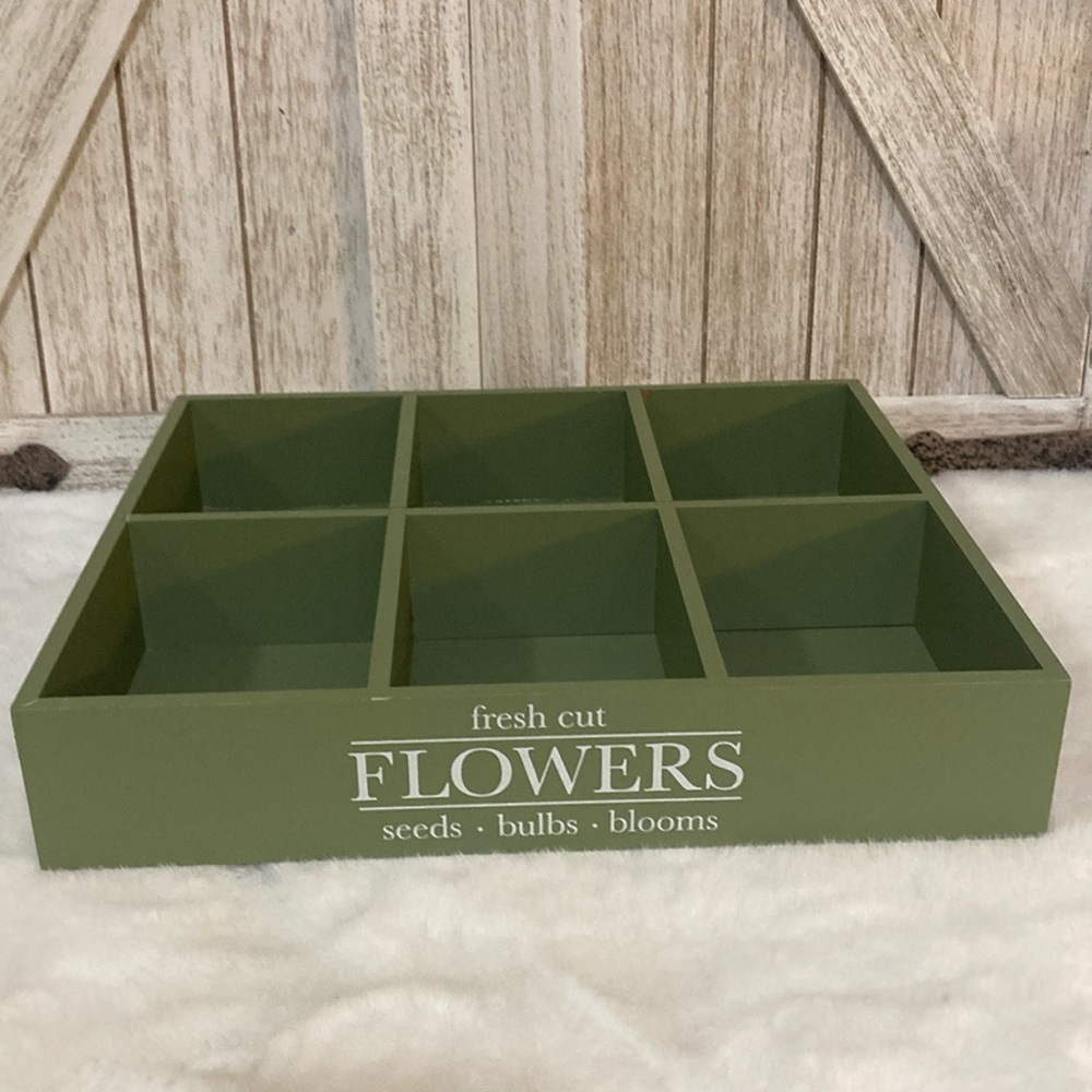 Target BP 2023 Spring Flowers Tray